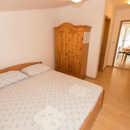 Sea View Apartments Borie Крвавица Екстериор снимка
