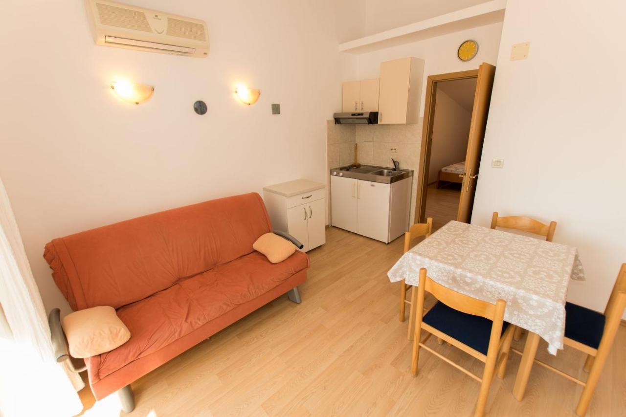 Sea View Apartments Borie Крвавица Екстериор снимка