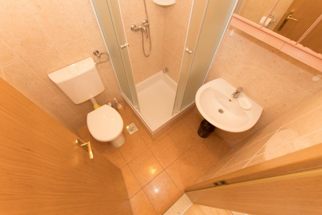 Sea View Apartments Borie Крвавица Екстериор снимка